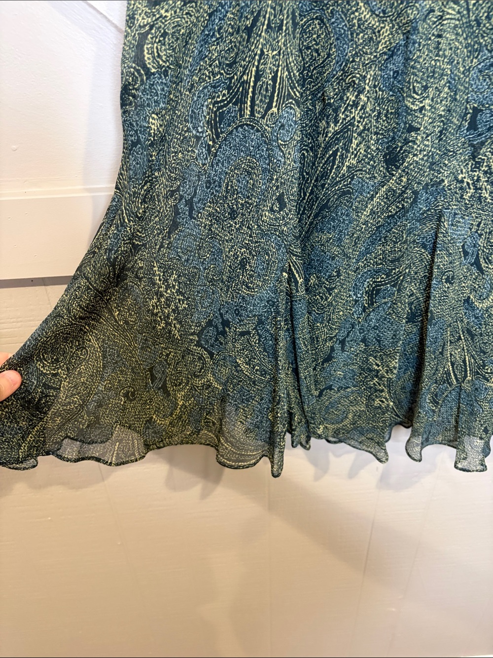 Jones New York 100% Silk Paisley Maxi Skirt Size 12 Blue Green Boho Flowy Lined - Picture 4 of 13